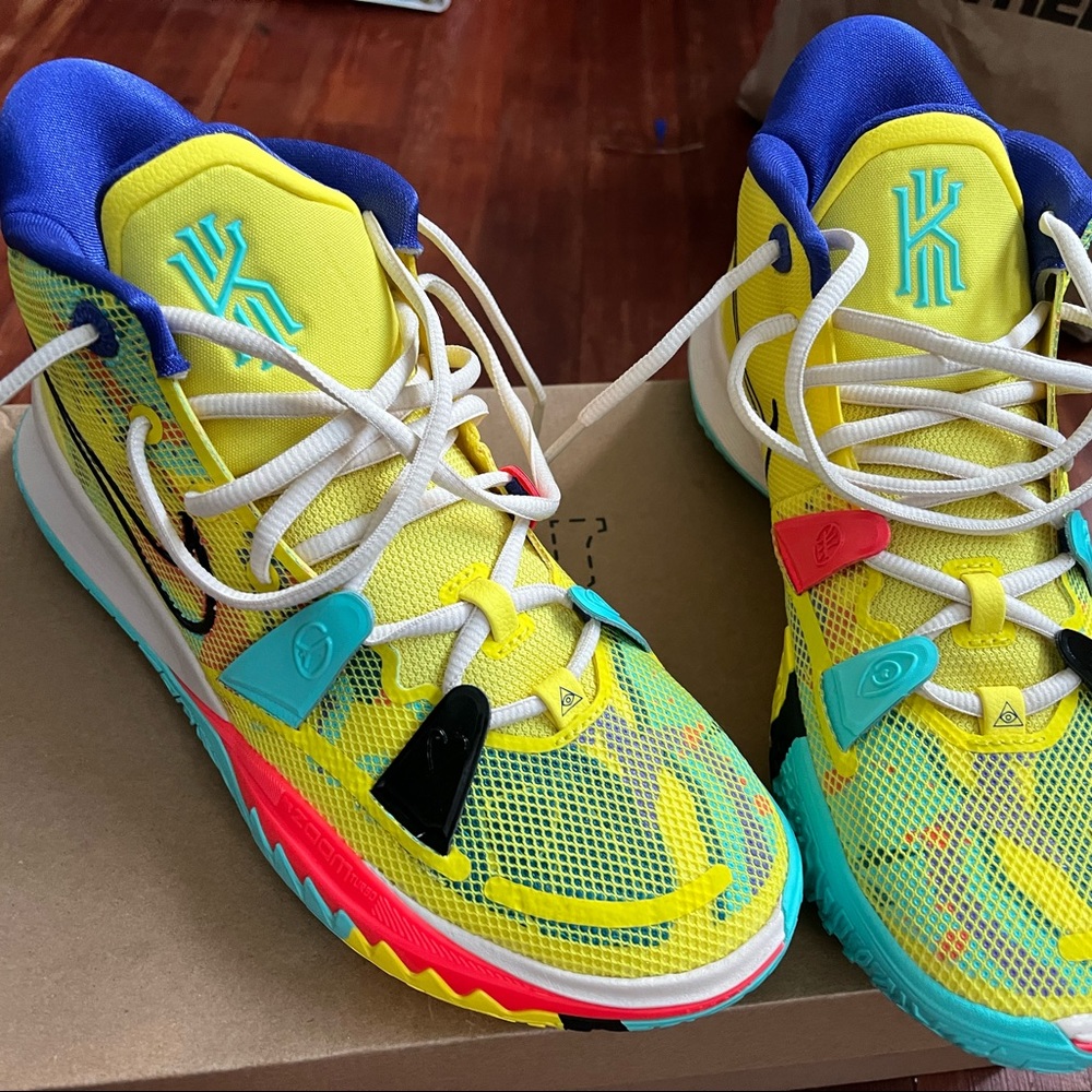 Kyrie 7